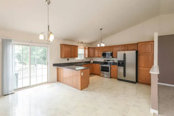 2408 MONROE ST, Waynesboro, VA 22980