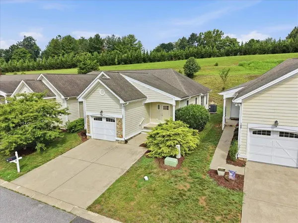 26 WINDGATE CIR #104, Fishersville, VA 22939