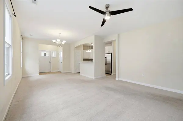 26 WINDGATE CIR #104, Fishersville, VA 22939