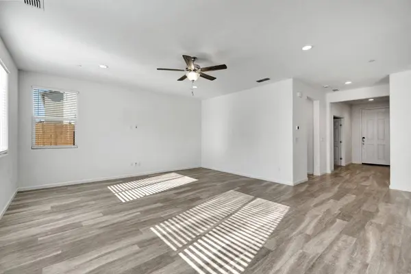 6647 E Vassar AVE, Fresno, CA 93727