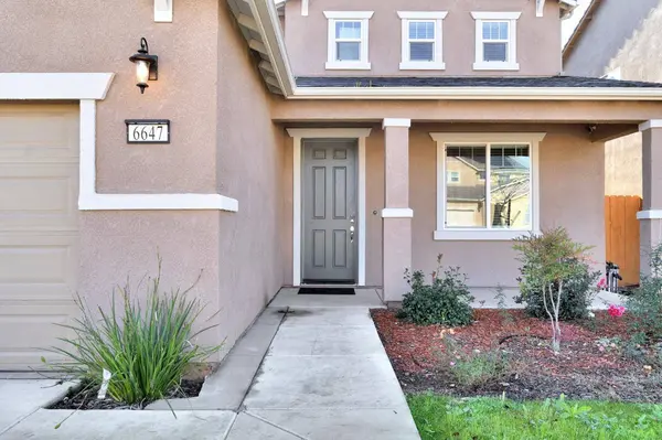 6647 E Vassar AVE, Fresno, CA 93727