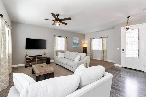 28047 Sky Lake DR, Friant, CA 93626