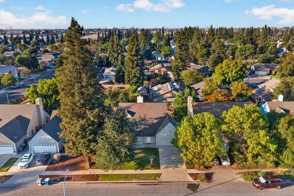 4129 W Regency AVE, Fresno, CA 93722