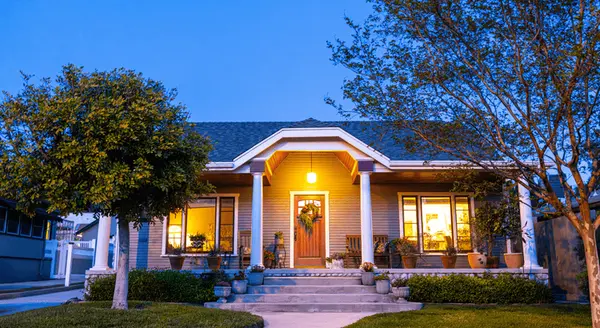 feature image of To Sell or Rent? How To Choose the Best Path for Your House.