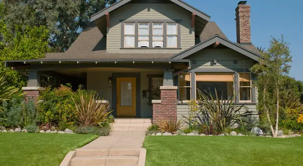 feature image of Lower Asking Prices Are a Win for Today’s Buyers