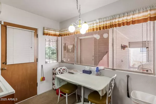 8060 E LEWIS Avenue, Scottsdale, AZ 85257