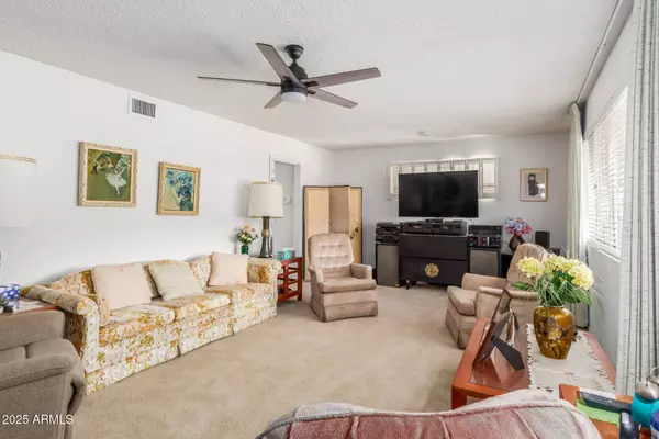 8060 E LEWIS Avenue, Scottsdale, AZ 85257