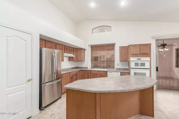 18562 N ALAMO Drive, Surprise, AZ 85374