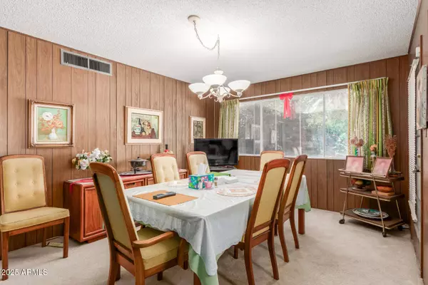 8060 E LEWIS Avenue, Scottsdale, AZ 85257