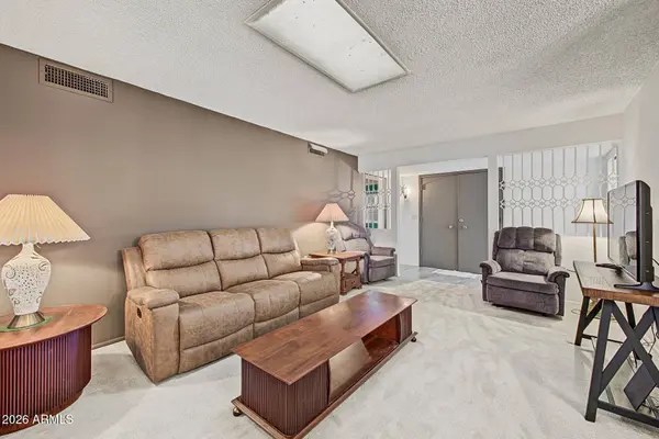 10438 W MOUNTAIN VIEW Road, Sun City, AZ 85351