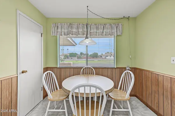 10438 W MOUNTAIN VIEW Road, Sun City, AZ 85351