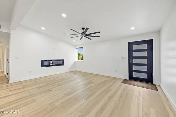 1417 W GLENN Drive, Phoenix, AZ 85021