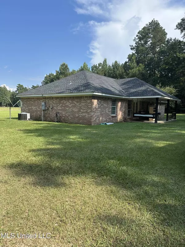 2745 Merritt Road, Leakesville, MS 39451