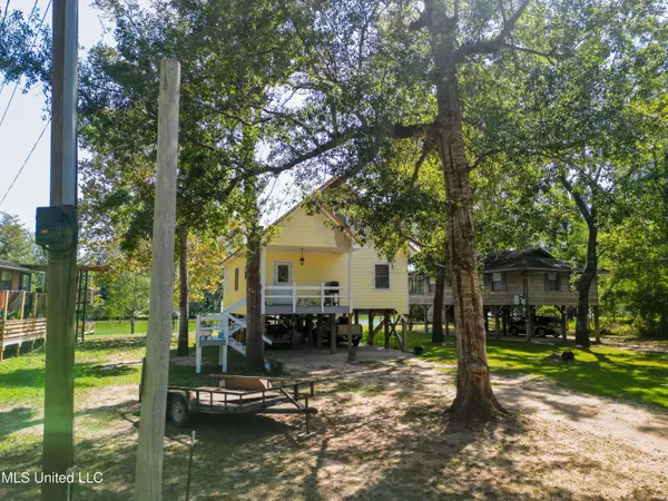 152 Mayhall Drive, Lucedale, MS 39452