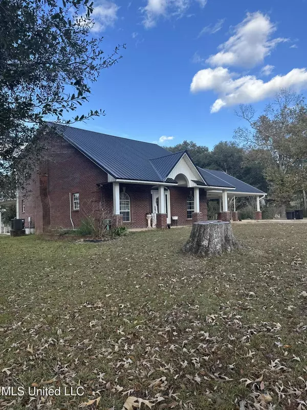 2125 Fig Farm Road, Lucedale, MS 39452