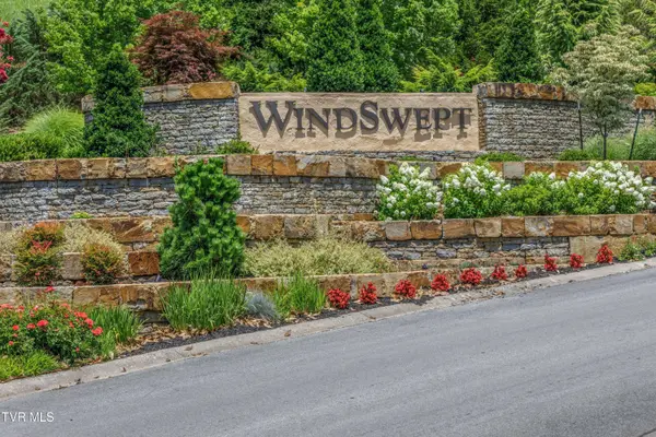 2477 Starboard Crest RD, Morristown, TN 37814