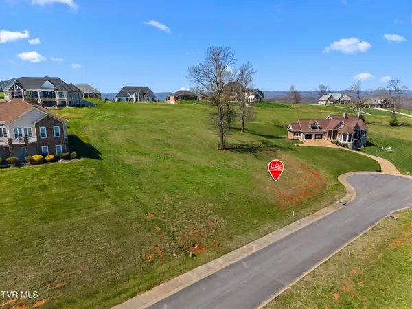 2477 Starboard Crest RD, Morristown, TN 37814