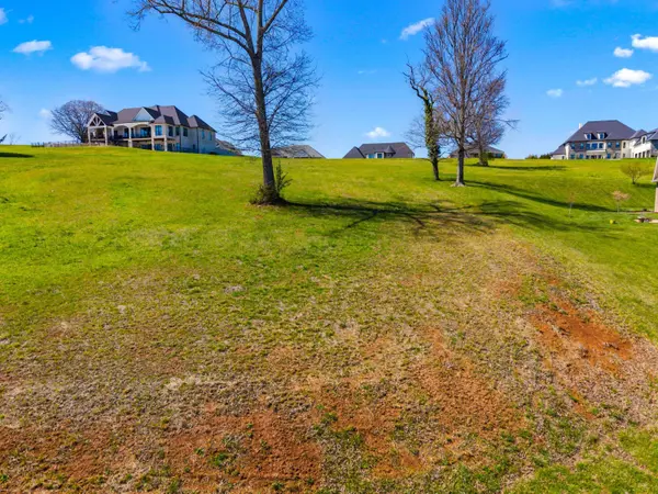 2477 Starboard Crest RD, Morristown, TN 37814