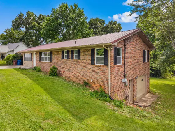 1019 Green Acres DR, Jefferson City, TN 37760