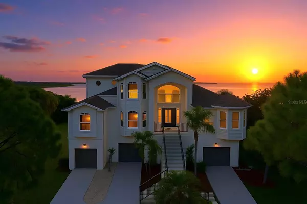 1661 SEA BREEZE DR, Tarpon Springs, FL 34689