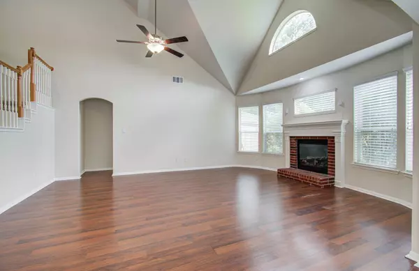 13423 Highland Park Ct, Houston, TX 77070