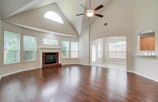 13423 Highland Park Ct, Houston, TX 77070