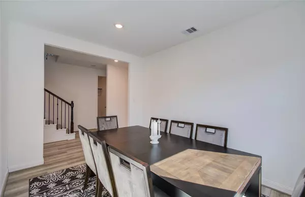 2816 Oakheath Crest Court, Pearland, TX 77089