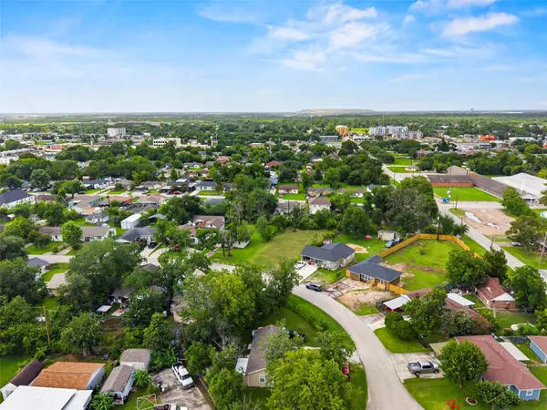10425 N Oswego ST, Houston, TX 77029