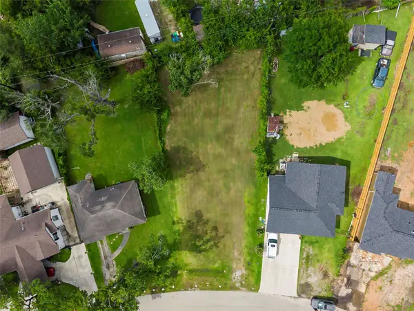 10425 N Oswego ST, Houston, TX 77029