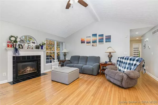 4106 Andrew DR, Floyds Knobs, IN 47119