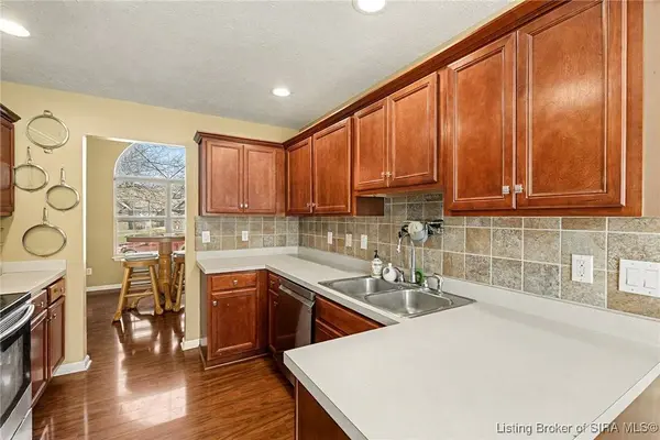 104 Blackiston Ridge CT, Clarksville, IN 47129