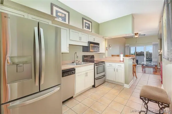 1 Riverpointe PLZ #520, Jeffersonville, IN 47130