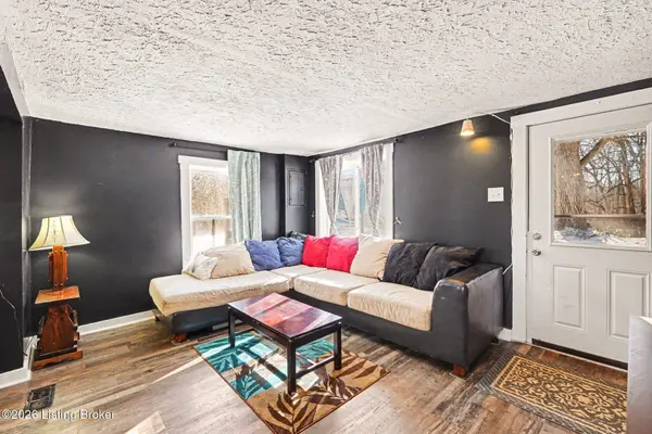 2121 Top Hill Rd, Louisville, KY 40118
