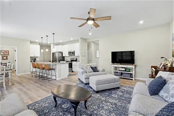 1210 Sir Barton CT, Memphis, IN 47143