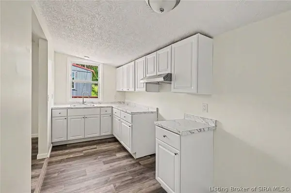 112 Carolyn AVE, Georgetown, IN 47122