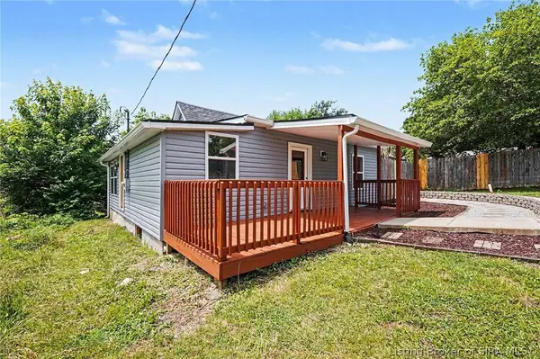 112 Carolyn AVE, Georgetown, IN 47122