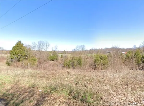 9546 S Bullington RD, Fredericksburg, IN 47120