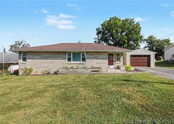 602 Tucker ST, Salem, IN 47167