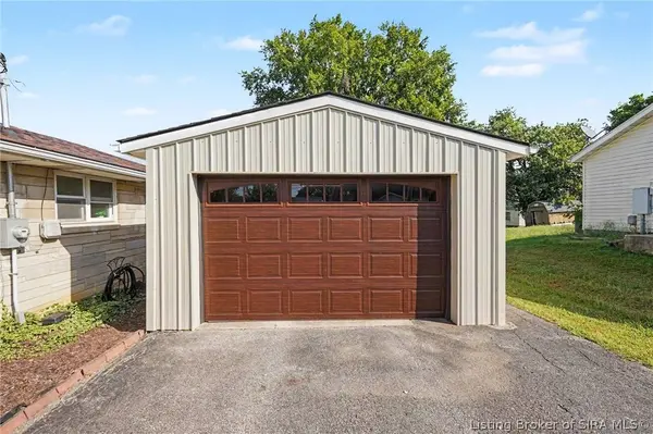 602 Tucker ST, Salem, IN 47167