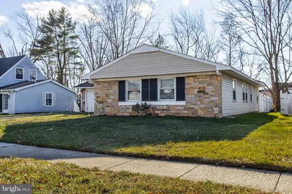 77 HARRINGTON CIR, Willingboro, NJ 08046