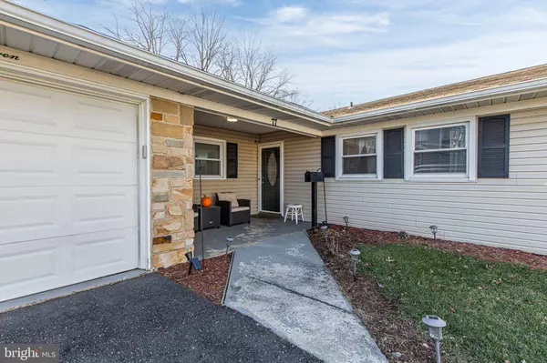 77 HARRINGTON CIR, Willingboro, NJ 08046