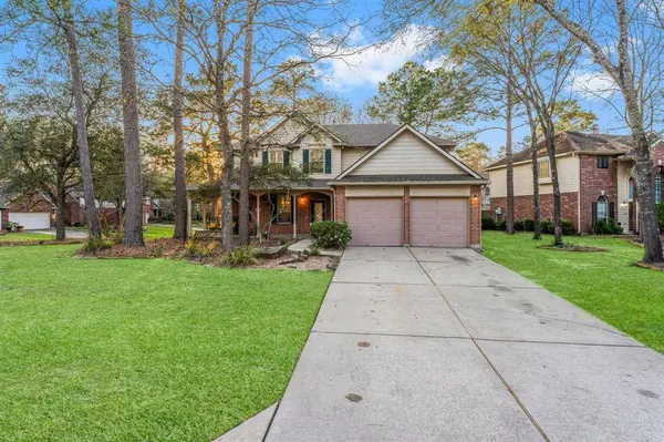 11 Snow Woods CT, The Woodlands, TX 77385