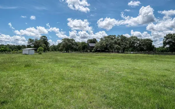 1560 Bowler RD, Waller, TX 77484
