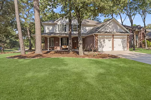 11 Snow Woods CT, The Woodlands, TX 77385