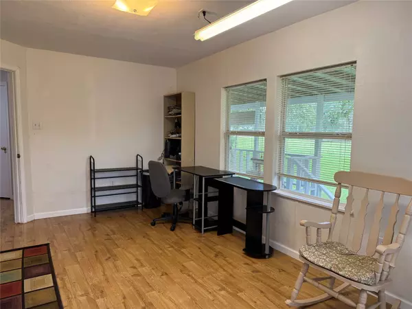 2300 Bowler RD, Waller, TX 77484