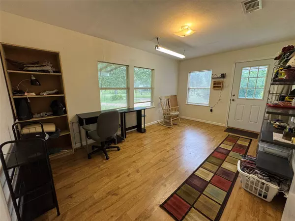 2300 Bowler RD, Waller, TX 77484