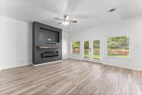 2333 Stableridge DR, Conroe, TX 77384