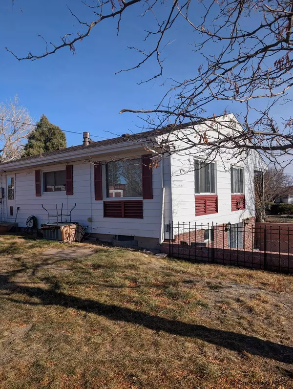 1502 ANDOVER DR, Cheyenne, WY 82001