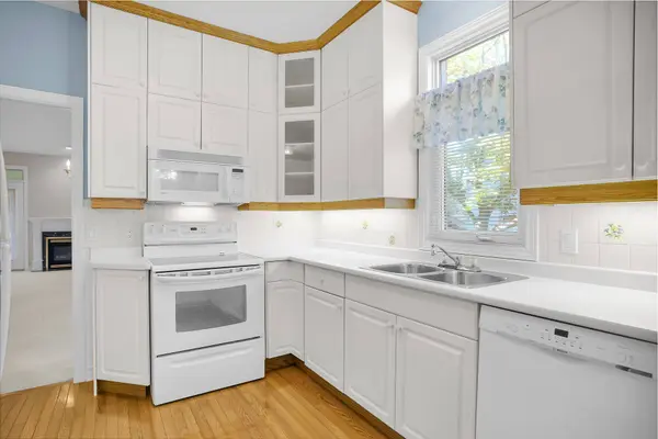 38 Quinella PL, London South, ON N6K 4H2