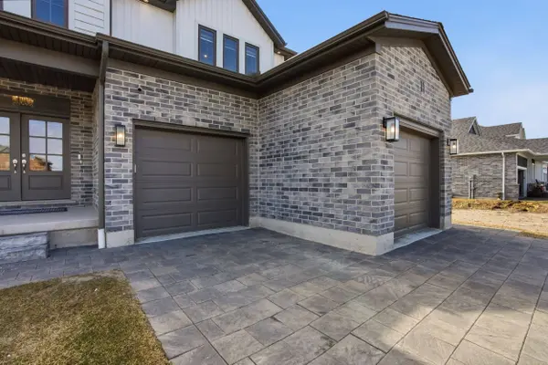 11 Bowman DR, Middlesex Centre, ON N0M 2A0